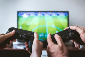 make money playing games